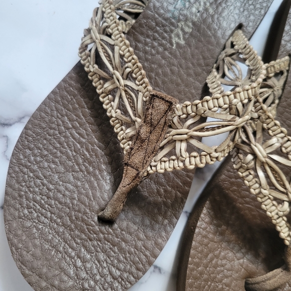 Skechers Flipflops - Picture 4 of 4